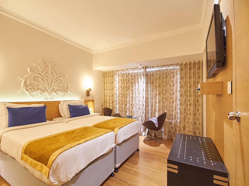 Sarovar Portico Rivera Αχμπανταμπάντ Εξωτερικό φωτογραφία
